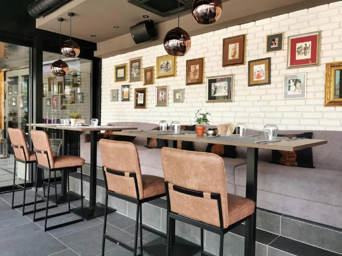 ***** מלון דירות Hotel Emirates בולגריה