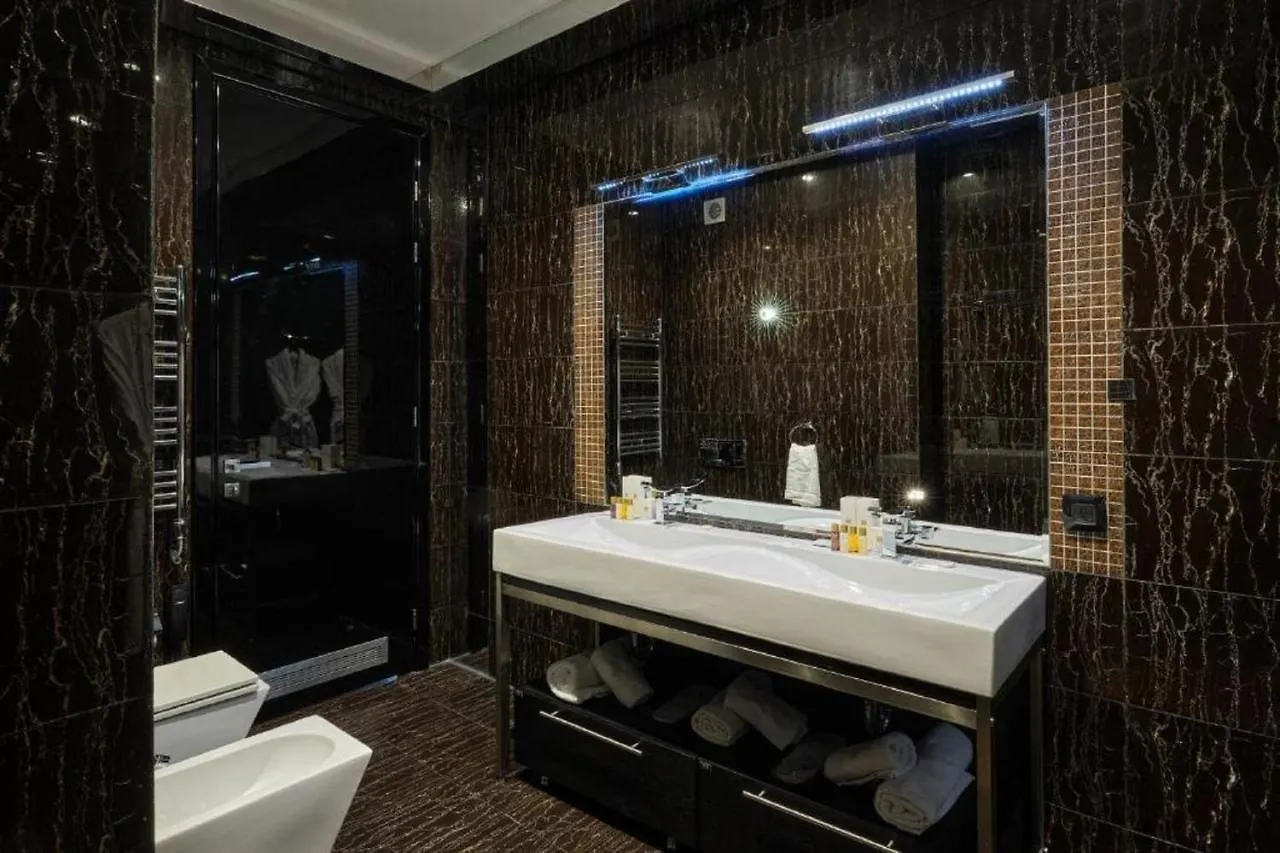 Hotel Emirates סופיה